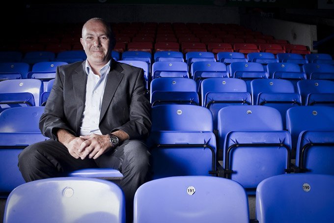 meet-team-headshots-portraits-sport-marketing meet-team-headshots-portraits-sport-marketing