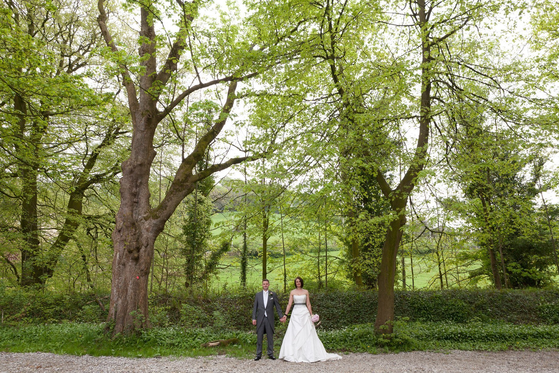 Laura & Simon Whalley Abbey Wedding Photographer